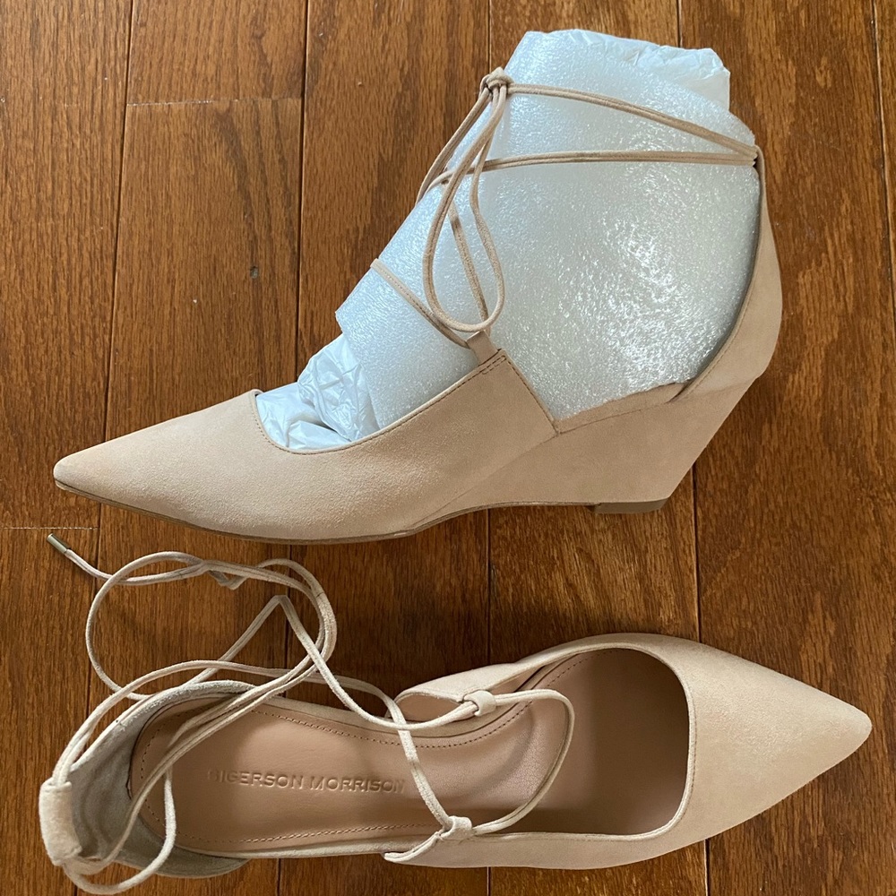 Sigerson Morrison Nude Pointed Wedge
